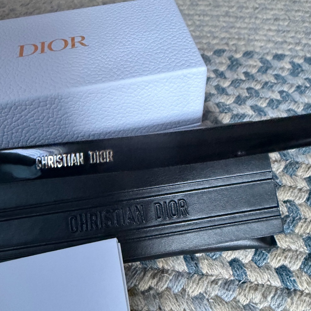 Dior DiorMidnight R1 Butterfly Women's Black Sunglasses 54MM - Picture 4 of 6